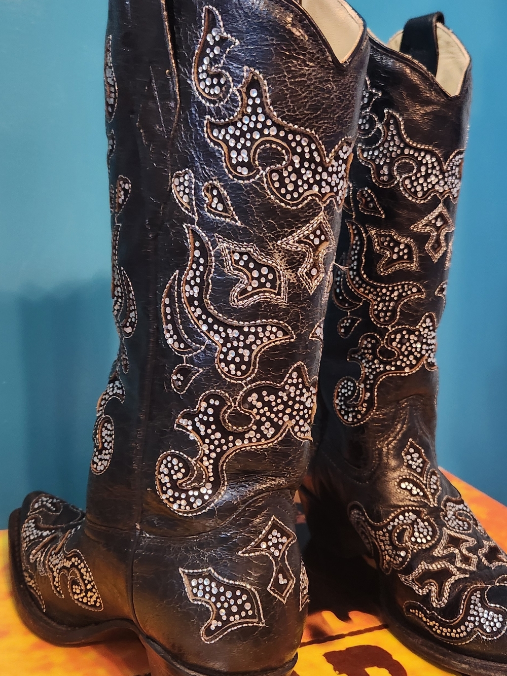 Like New🔥 Only Worn Few Times Women’s Black Western Boots with Inlay & Crystals - Picture 7 of 10